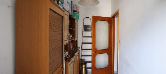 4 rooms Apartment in Salerno, Italy No. 96035 24