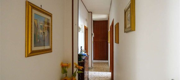 4 rooms Apartment in Salerno, Italy No. 96035 12