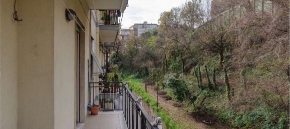 4 rooms Apartment in Salerno, Italy No. 96035 3