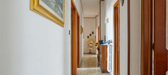 4 rooms Apartment in Salerno, Italy No. 96035 15