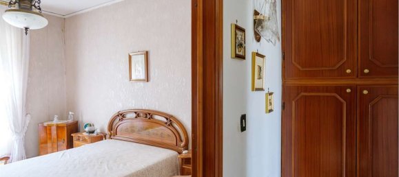 4 rooms Apartment in Salerno, Italy No. 96035 22