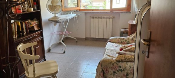 5-salle Appartement à Sovicille, Italy No. 254999 7