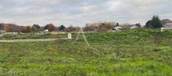 491m² Land in Mont-pres-Chambord, France No. 76648 2