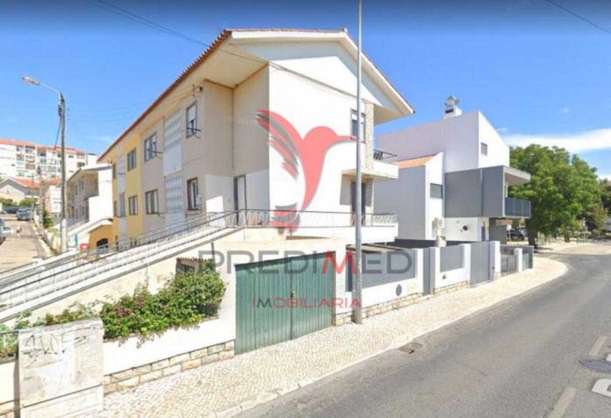 3 bedrooms Apartment in Cascais, Portugal No. 5710