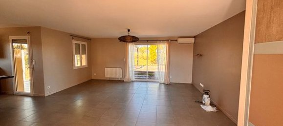 3 bedrooms House in Pugnac, France No. 278081 2