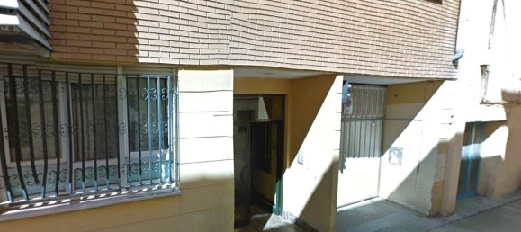 2 bedrooms Apartment in Burgos, Spain No. 18038 2