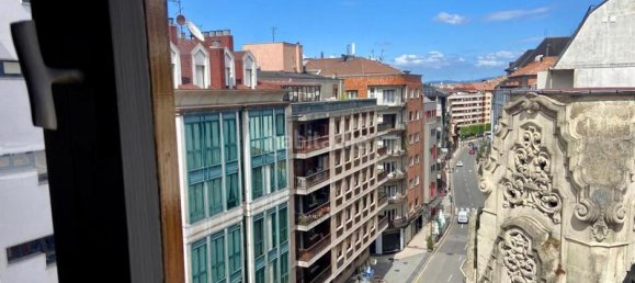 6 Schlafzimmer Wohnung in Oviedo, Spain, Nr. 139014 2