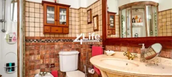4 bedrooms House in Adeje, Spain No. 126297 6