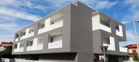 4 rooms Penthouse in Padua, Italy No. 18141 3