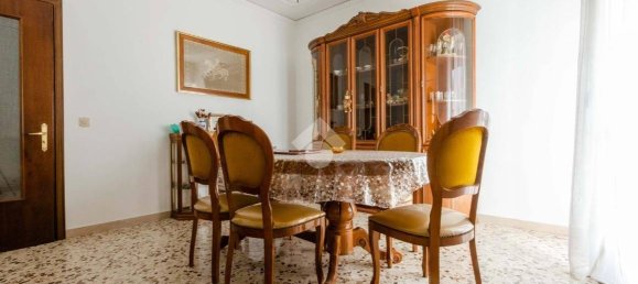 Apartamento de 2 dormitorios en Gioia del Colle, Italy No. 114797 10