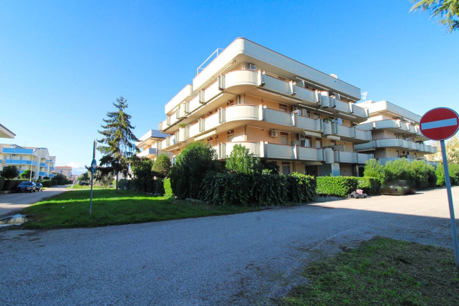 1 bedroom Apartment in Alba Adriatica, Italy No. 99623