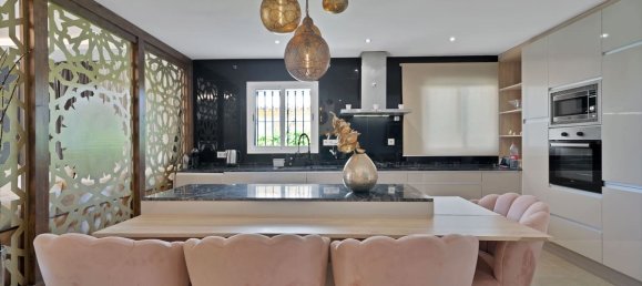 4 Schlafzimmer Villa in Marbella, Spain, Nr. 180830 11