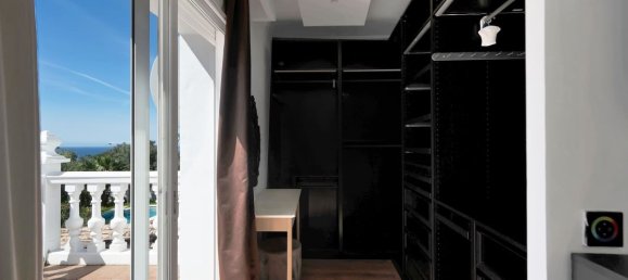 4 Schlafzimmer Villa in Marbella, Spain, Nr. 180830 23