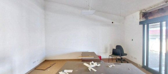 10 rooms Building in Rome, Italy No. 222190 23