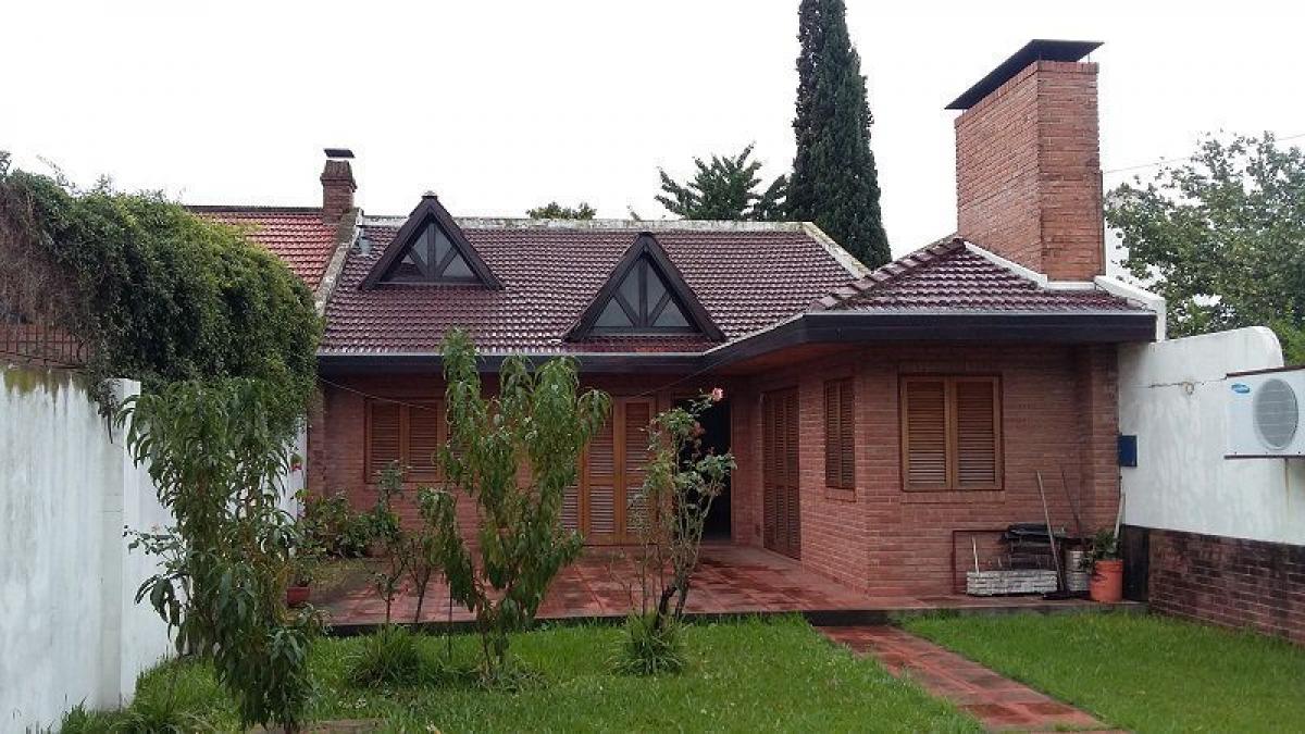 3 bedrooms House in Bermudez, Argentina No. 52546