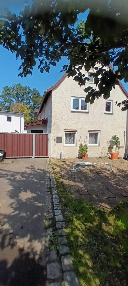 6-salle Maison à Schweinfurt, Germany No. 258951