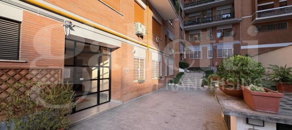 Apartamento de 3 dormitorios en Rome, Italy No. 378288 40