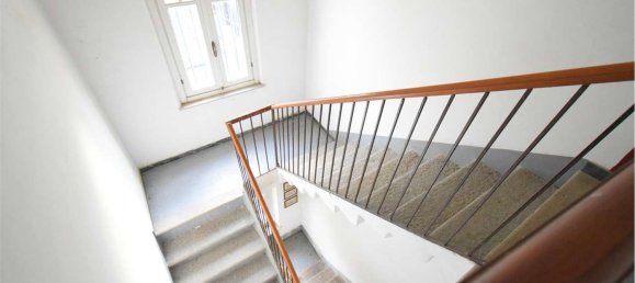 8 rooms House in Montaldo Roero, Italy No. 157893 27