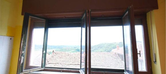 8 rooms House in Montaldo Roero, Italy No. 157893 16