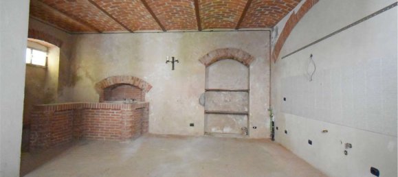 8 rooms House in Montaldo Roero, Italy No. 157893 34