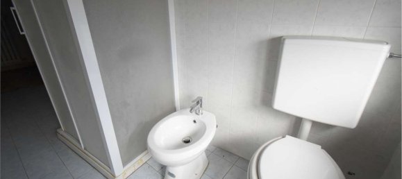 8 rooms House in Montaldo Roero, Italy No. 157893 28