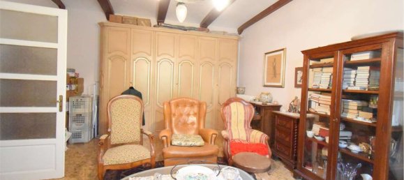 8 rooms House in Montaldo Roero, Italy No. 157893 5