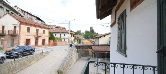 8 rooms House in Montaldo Roero, Italy No. 157893 2