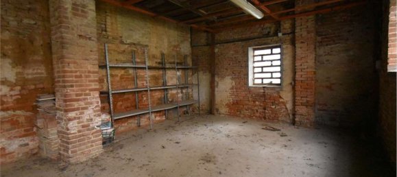 8 rooms House in Montaldo Roero, Italy No. 157893 45