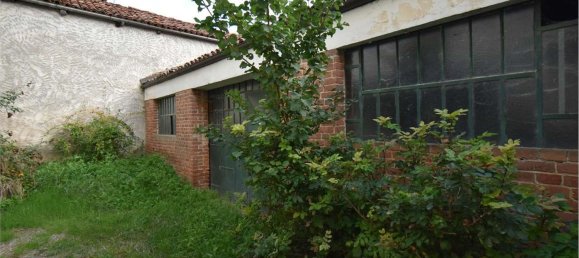 8 rooms House in Montaldo Roero, Italy No. 157893 39