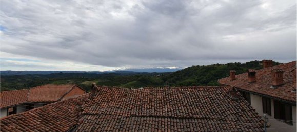 8 rooms House in Montaldo Roero, Italy No. 157893 19