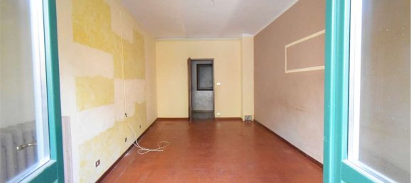 8 rooms House in Montaldo Roero, Italy No. 157893 24