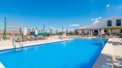 1399m² Building in La Romana, Spain No. 268890