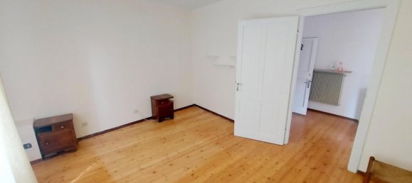 5 bedrooms House in Udine, Italy No. 326651 10