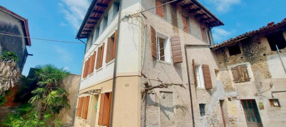 5 bedrooms House in Udine, Italy No. 326651 2