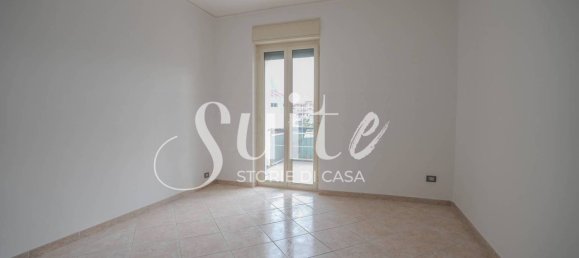 3 bedrooms Apartment in Palermo, Italy No. 222549 7