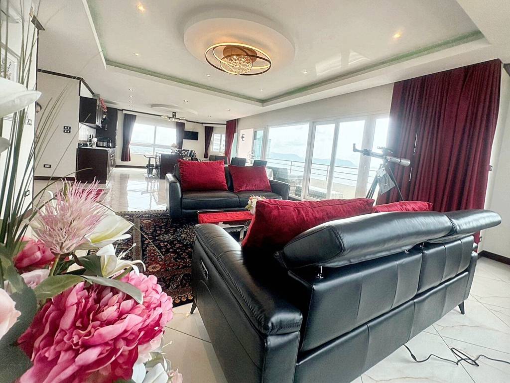 Кондоминиум  с 2 спальнями в Саттахип, Таиланд № 13538