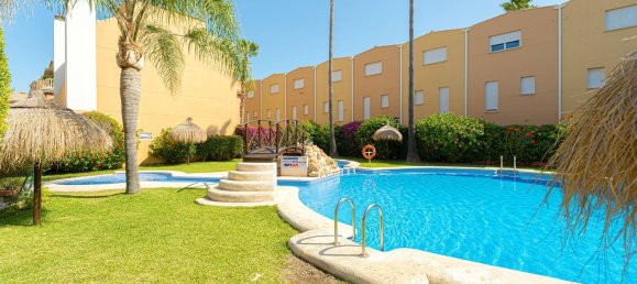 Apartamento de 3 dormitorios en Alicante, Spain No. 156672 2