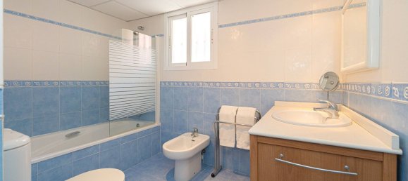 Apartamento de 3 dormitorios en Alicante, Spain No. 156672 32