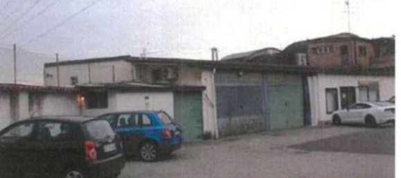 Propriété commerciale à Limbiate, Italy 435m² No. 359801 2