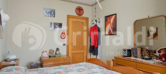 4 غرف نوم فيلا في Parete, Italy رقم 347687 22