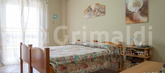 4 غرف نوم فيلا في Parete, Italy رقم 347687 21