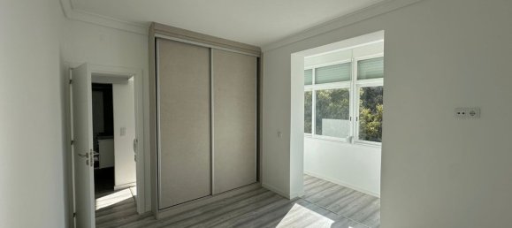 1 bedroom Apartment in Lisbon, Portugal No. 153977 4