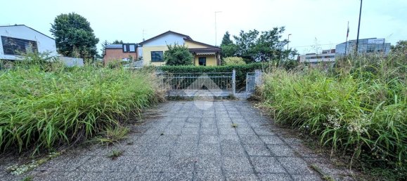 3 bedrooms Villa in Treviso, Italy No. 287929 4