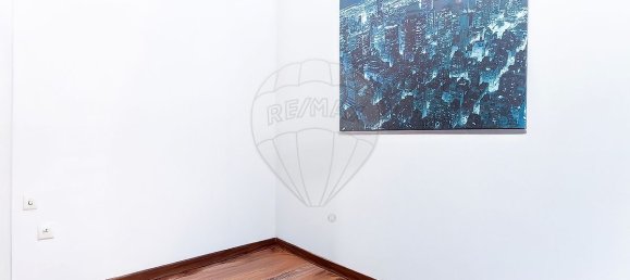 65m² Commercial property in Lisbon, Portugal No. 233741 11