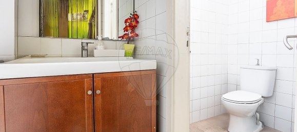 65m² Commercial property in Lisbon, Portugal No. 233741 10