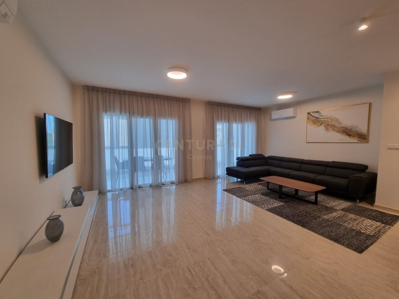 Квартира с 4 спальнями в Агиос Тихонас, Кипр № 3741