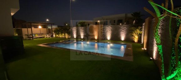 4 bedrooms Villa in Yas Island, UAE No. 15185 3