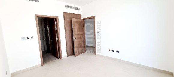 4 bedrooms Villa in Yas Island, UAE No. 15185 16