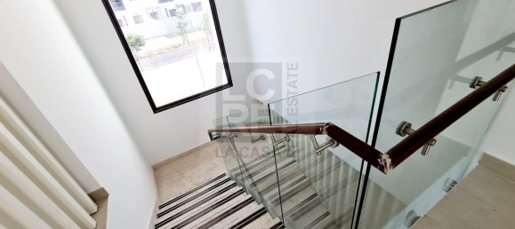 4 bedrooms Villa in Yas Island, UAE No. 15185 8