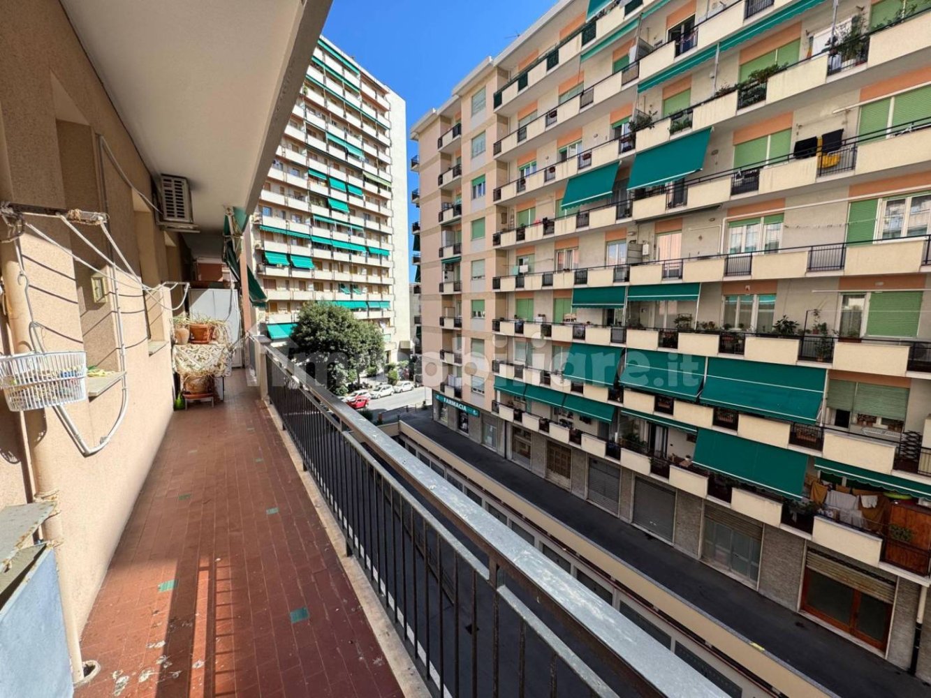 3 bedrooms Apartment in Genoa, Italy No. 401625